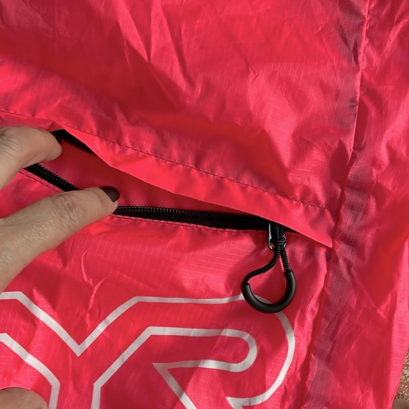 TYR Bright Pink Draw String Backpack - NWOT - Picture 6 of 9